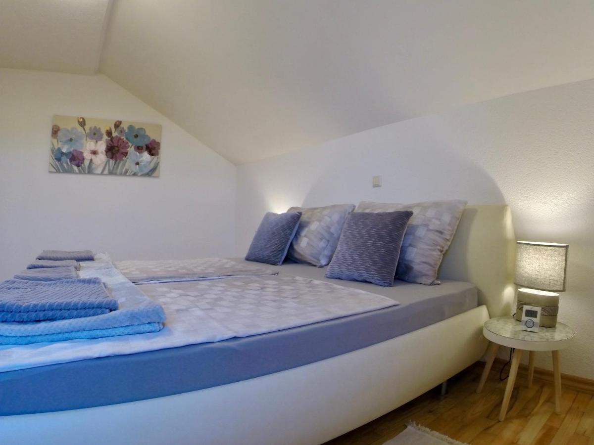 Holiday Apartment Lavanda Jesenice  Dış mekan fotoğraf