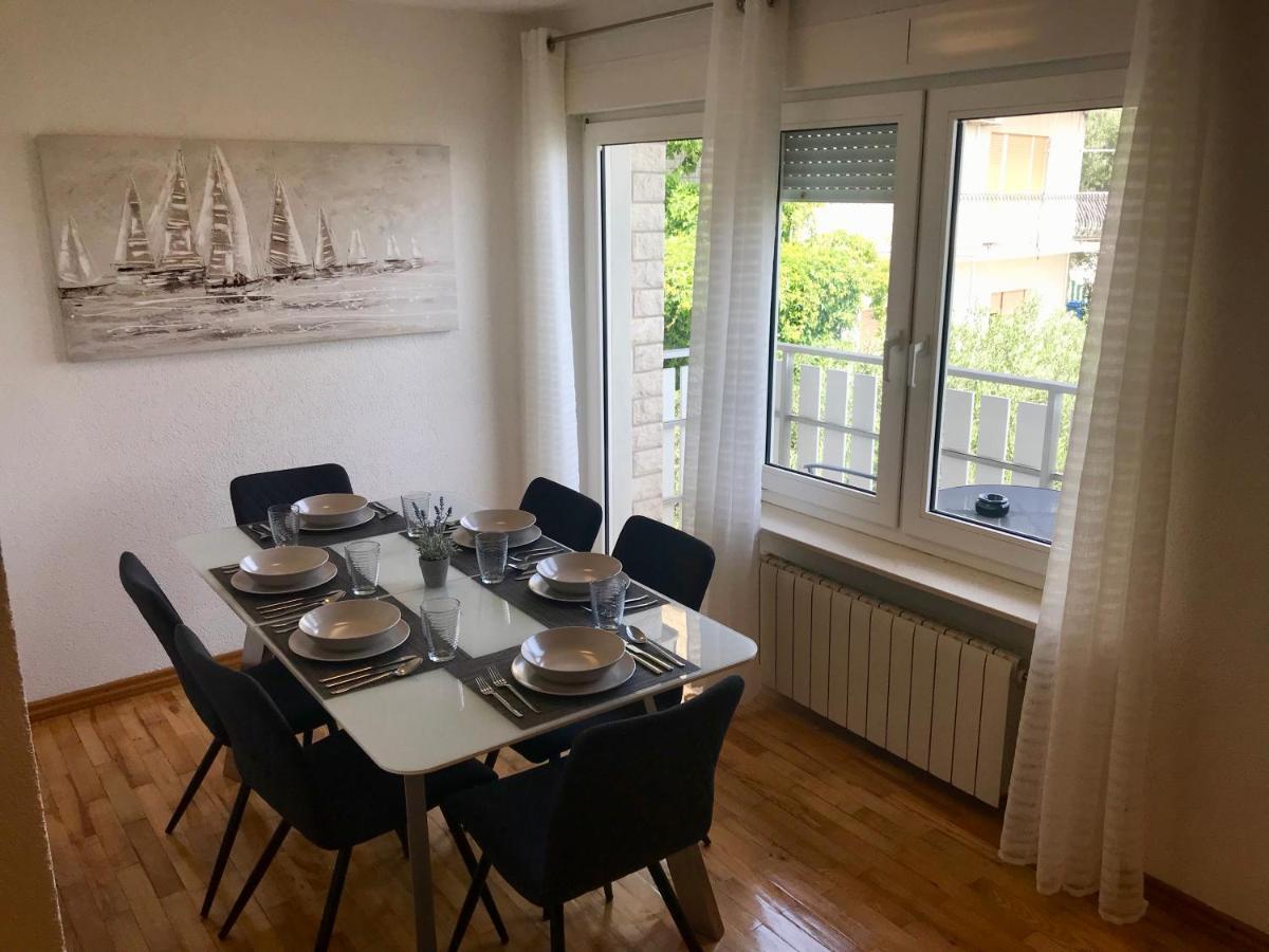Holiday Apartment Lavanda Jesenice  Dış mekan fotoğraf