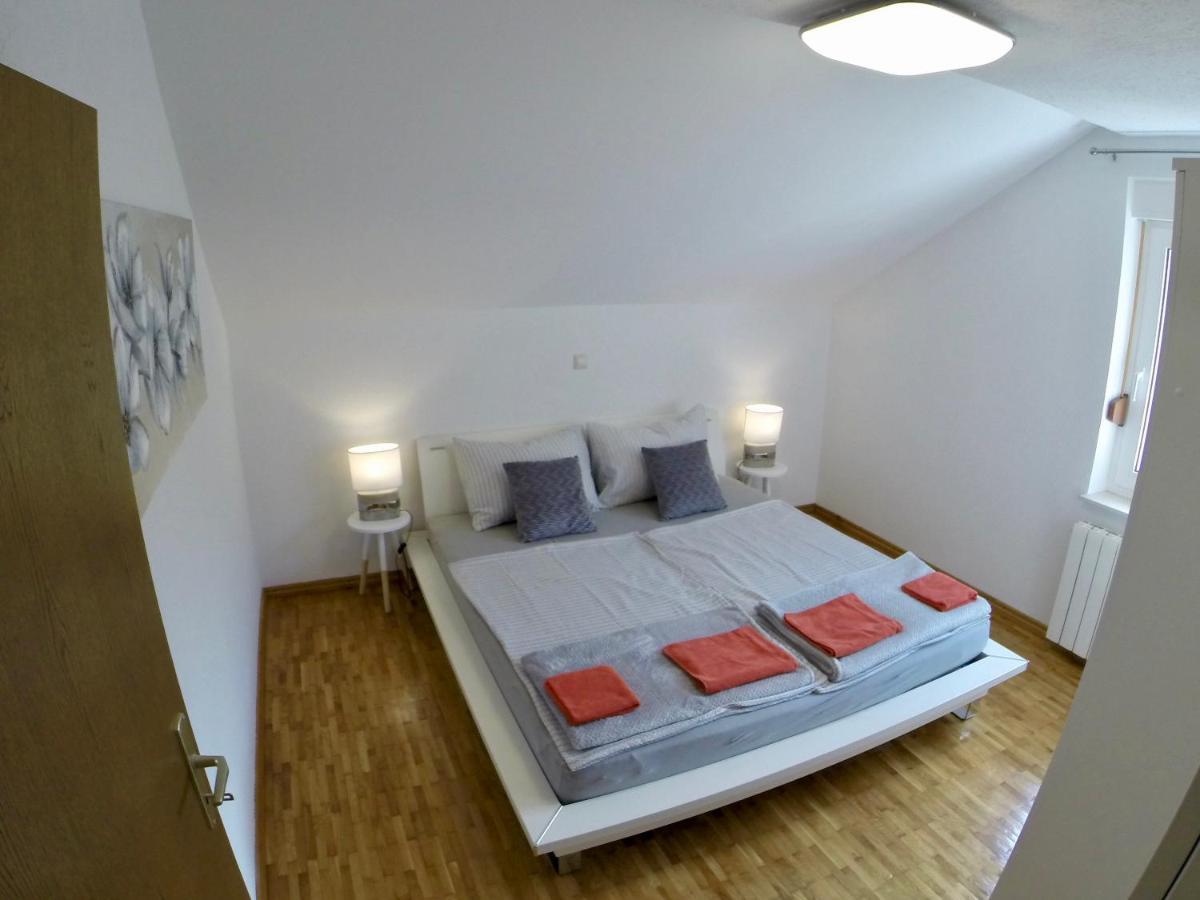 Holiday Apartment Lavanda Jesenice  Dış mekan fotoğraf