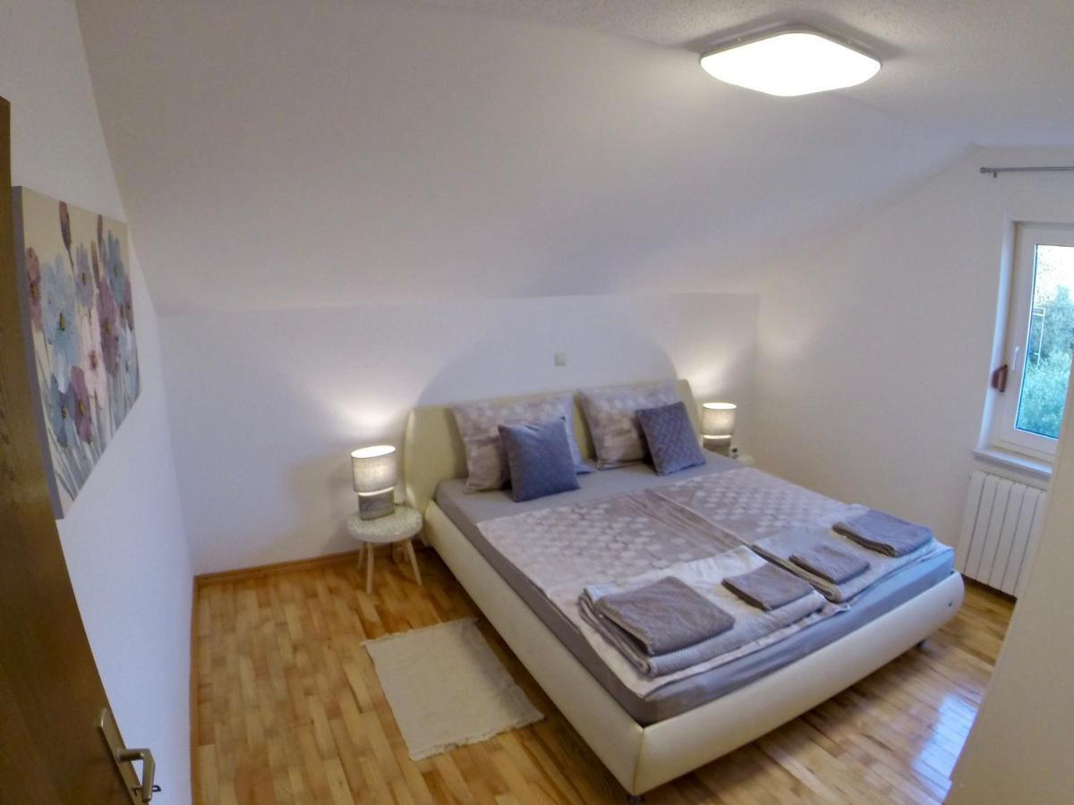 Holiday Apartment Lavanda Jesenice  Dış mekan fotoğraf